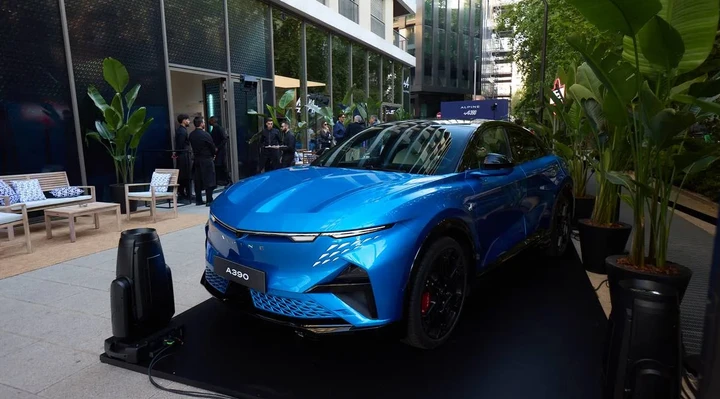 Alpine A390 2026: fastback elettrica da 470 CV alla Design Week
