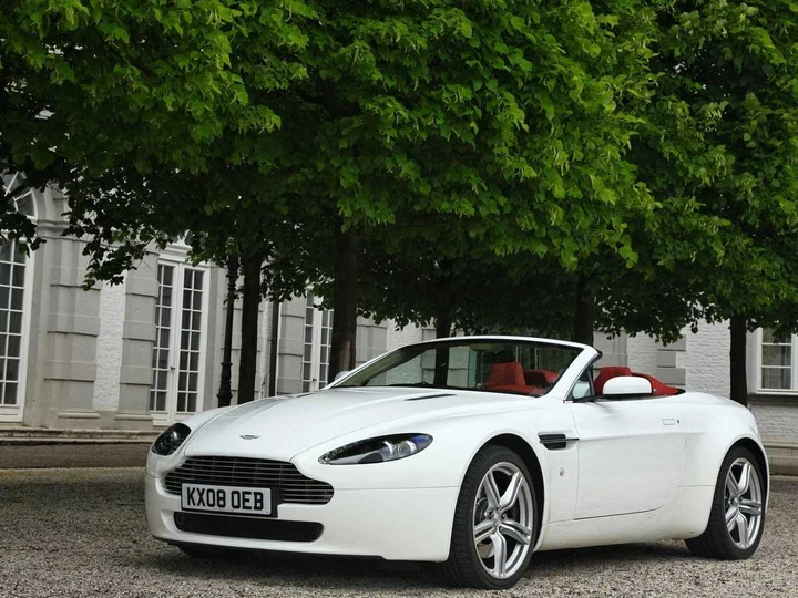 Aston Martin V8 Vantage Roadster Model Year 2010