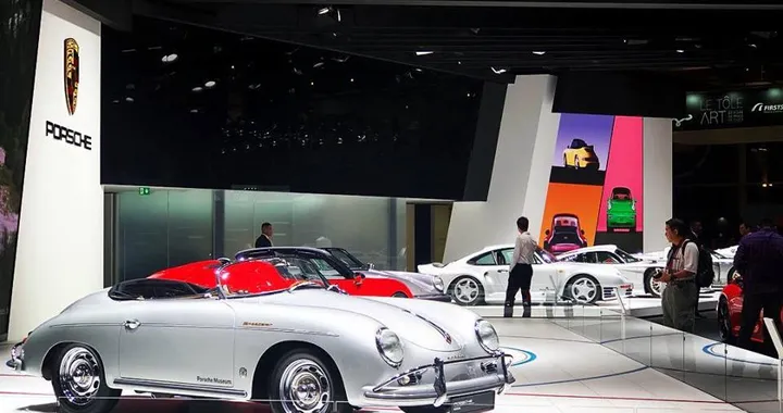 Salone di Parigi: in mostra quattro Porsche da sogno