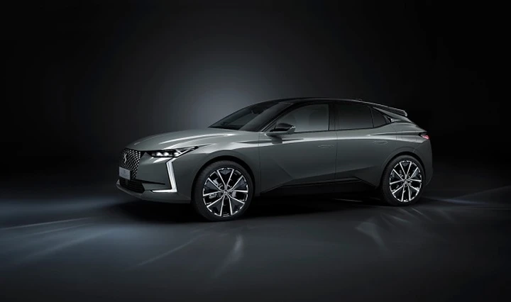 DS 4 La Première: prezzi e dotazioni