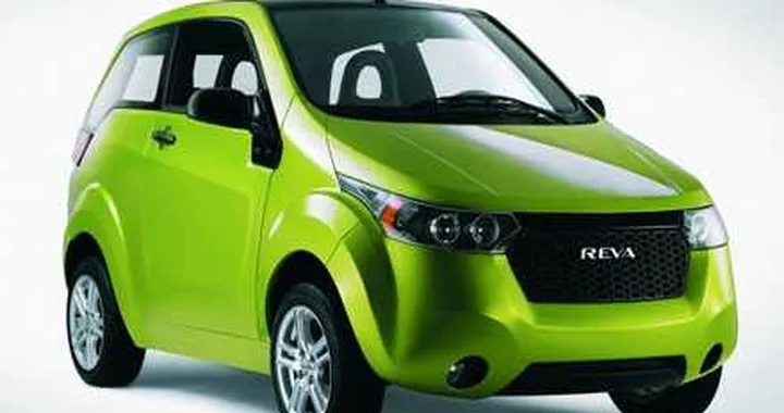 Francoforte: le citycar indiane Reva si caricheranno con un SMS