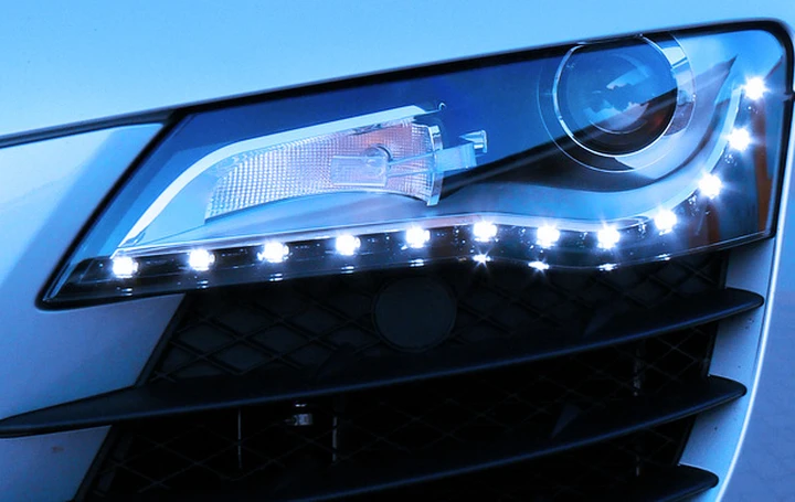 Lampadine auto: scelta, costo, sostituzione