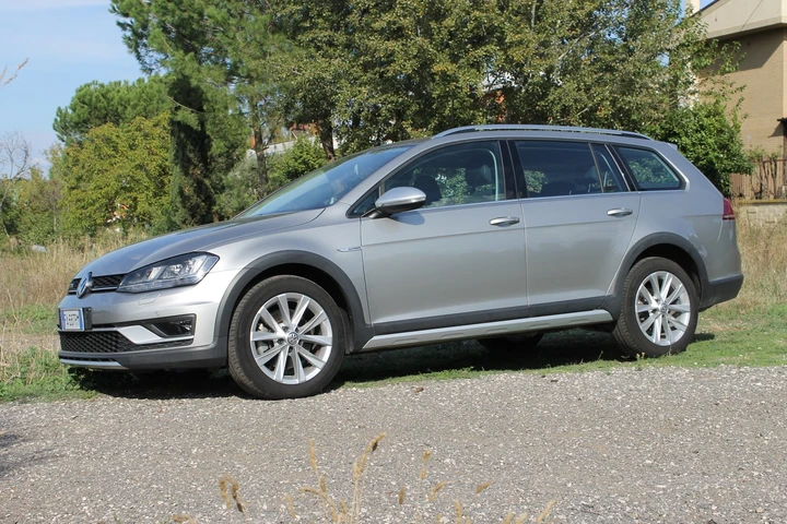 Volkswagen Golf Variant Alltrack 2.0 TDI 184 CV - prova su strada