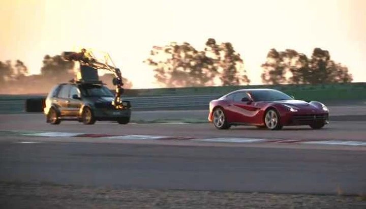 Ferrari F12 Berlinetta: il Video Backstage