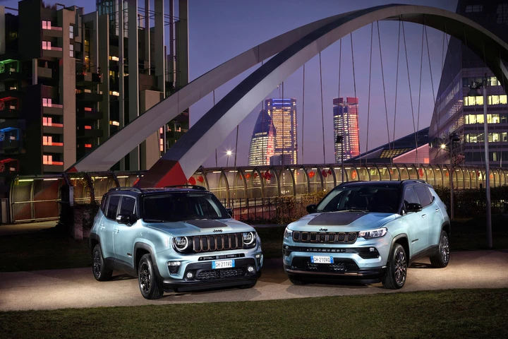 Jeep: Renegade e Compass diventano e-Hybrid