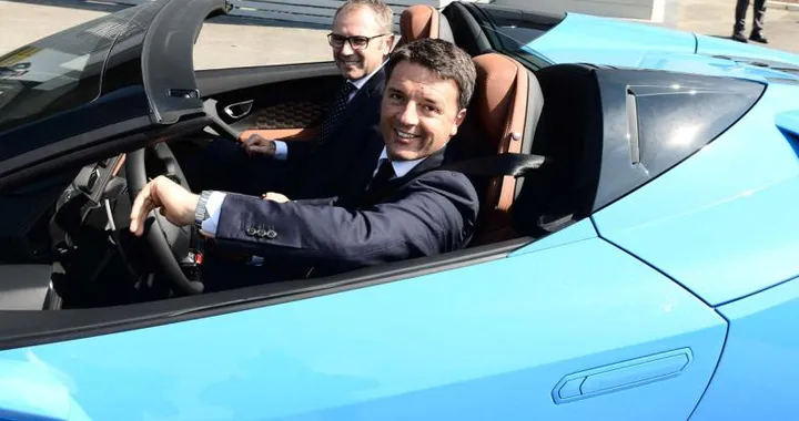 Matteo Renzi al volante della Lamborghini Huracán LP610