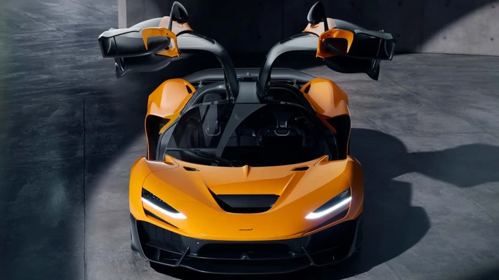 McLaren W1: hypercar ibrida da 904 CV, prestazioni e design innovativi