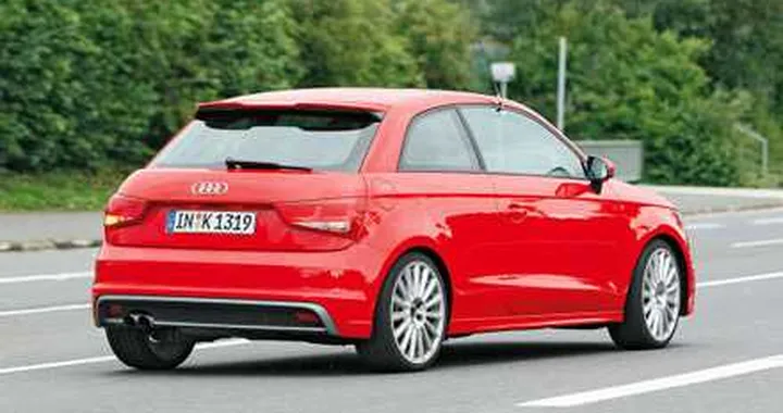 Audi: a Parigi il piccolo bolide S1 da 200 CV