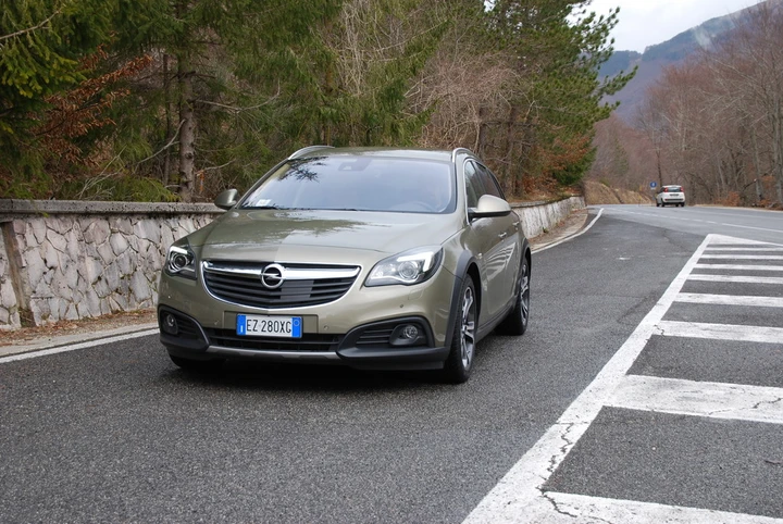 Opel Insignia Country Tourer 2.0 CDTI in prova