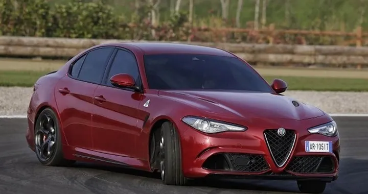Giulia Quadrifoglio, Top Gear la elegge auto dell'anno