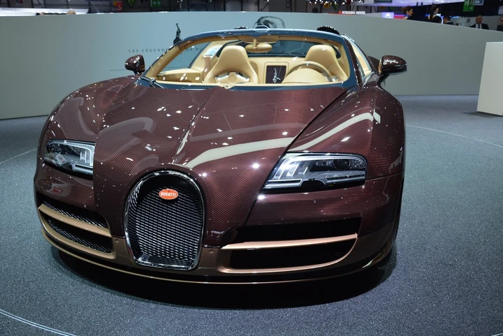 Stand Bugatti al Salone di Ginevra 2014