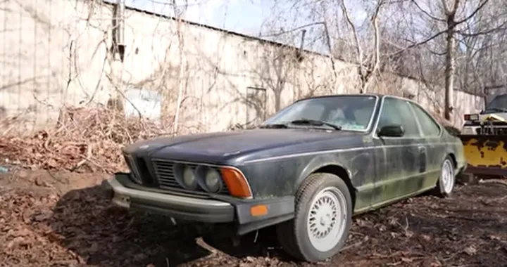 È rimasta all'aperto per 25 anni, questa BMW M6 del 1987 torna a risplendere