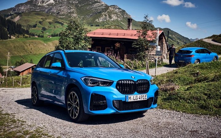 Bmw X1 e X2 xDrive25e: immagini ufficiali