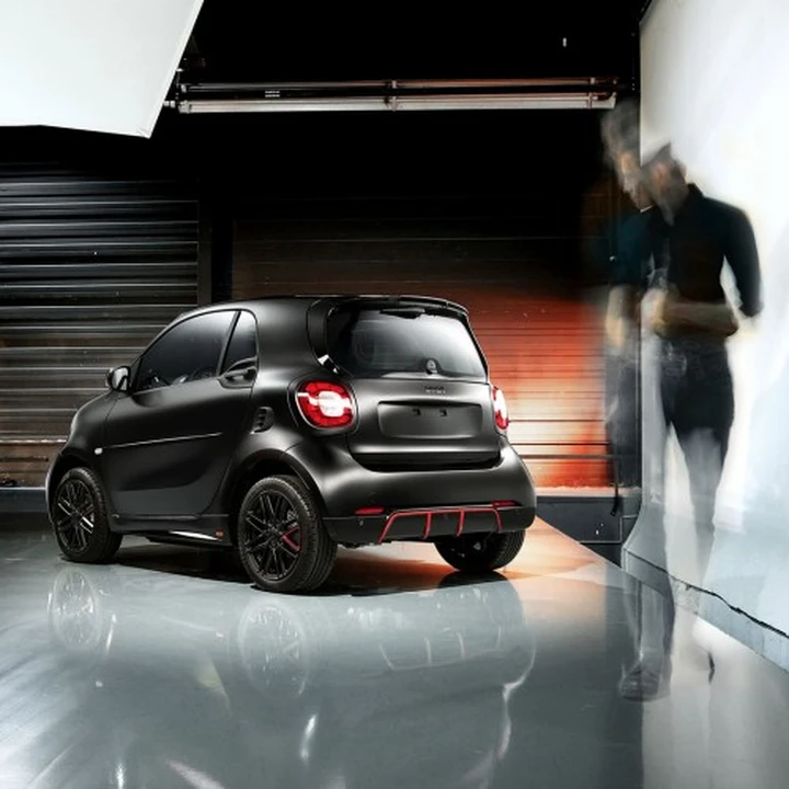Smart Fortwo ed EQ Pureblack: da 24.195 euro