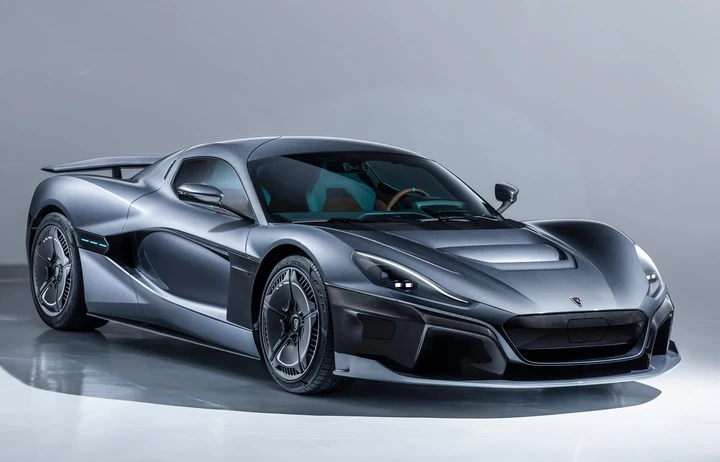 Porsche punta forte sull’elettrico: acquisito il 10% di Rimac