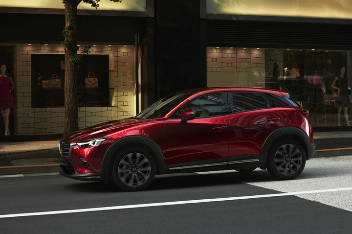 Mazda CX-3 2018: prime immagini ufficiali