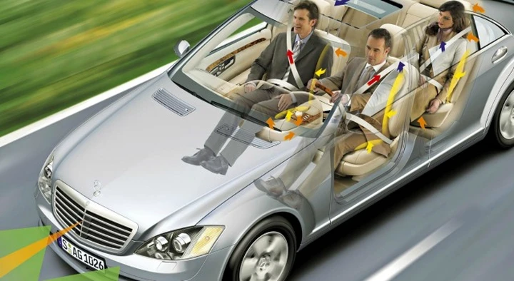 Sicurezza: il Pre-Safe di Mercedes compie 15 anni