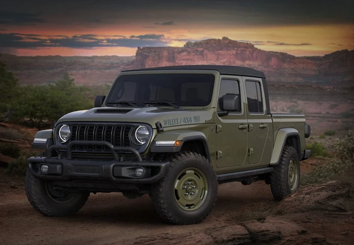 Jeep lancia il Gladiator Willys '41 Buzz, tributo al camion militare M715