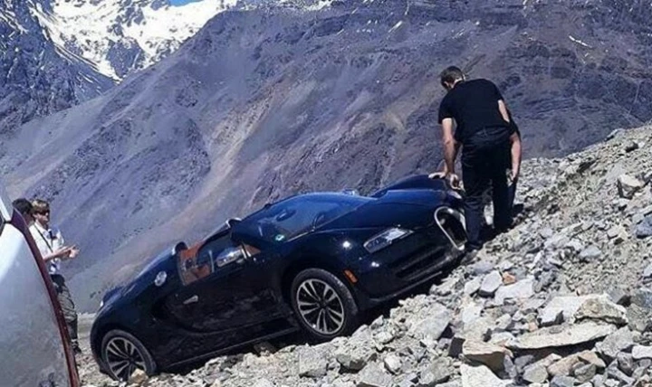 Una Bugatti Veyron Grand Sport bloccata nella Cordigliera delle Ande!