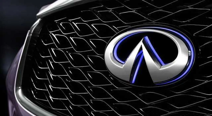Infiniti: partnership con Mercedes per crescere