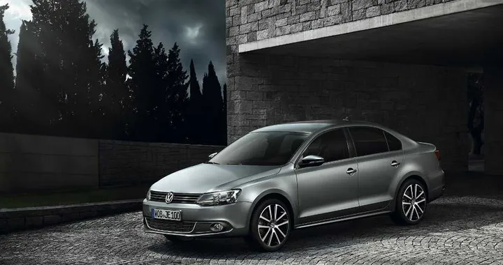 Nuova Volkswagen Jetta: la via di mezzo