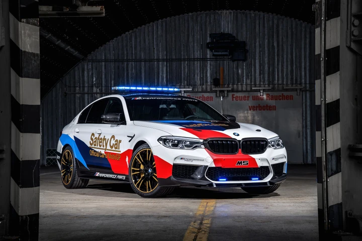 Nuova Bmw M5, safety car MotoGP: le foto ufficiali
