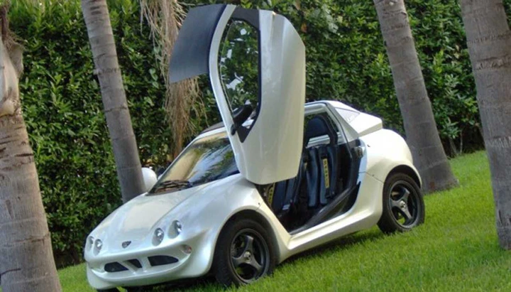SLC K300, la microcar in fibra di carbonio