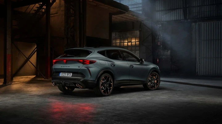 Cupra Formentor VZ5: ritorno del cinque cilindri da 390 CV