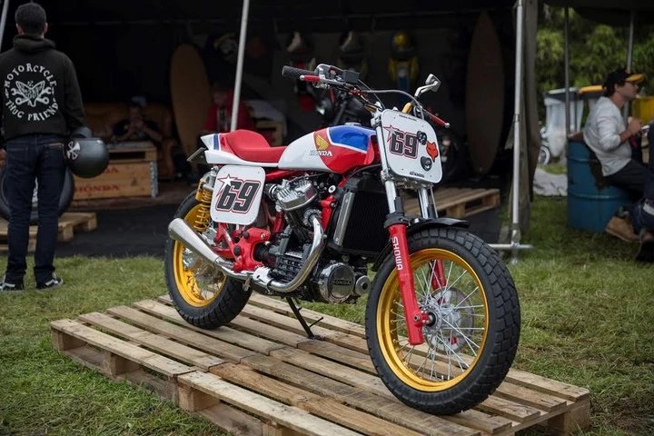 Honda al Wheels and Waves