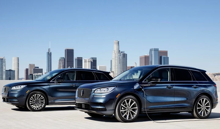 Lincoln Corsair Grand Touring: foto ufficiali