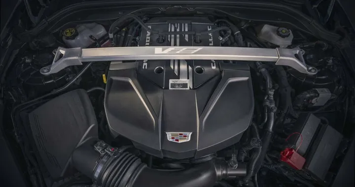 GM cambia strategia: meno elettrico, più V8 ad alte prestazioni