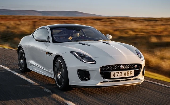 Jaguar F-Type Chequered Flag: celebra settant’anni di produzione sportiva
