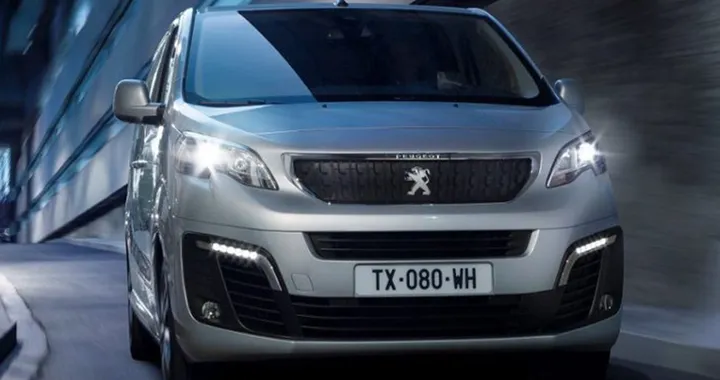 Peugeot e-Expert Combi: debutta in Italia il nuovo modello a zero emissioni