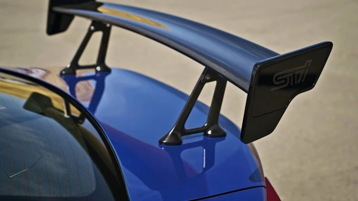 Subaru BRZ STI: il teaser ufficiale