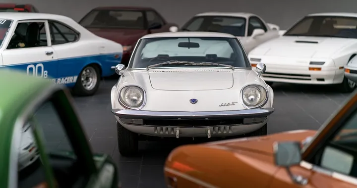 Mazda Cosmo: la prima auto con motore rotativo compie 50 anni