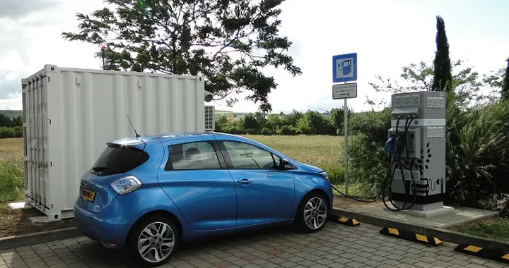 Renault e Connected Energy per la ricarica con batterie di seconda vita