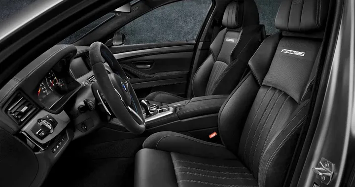 Bmw M5 30 Jahre: partnership con Alcantara