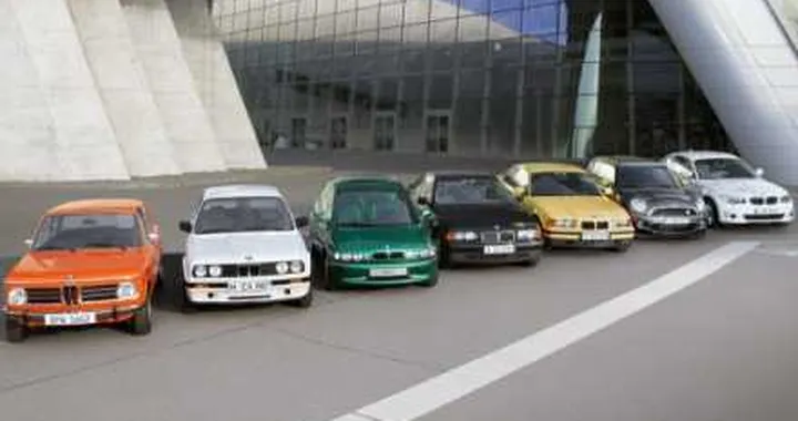 Bmw festeggia 40 anni di auto elettriche