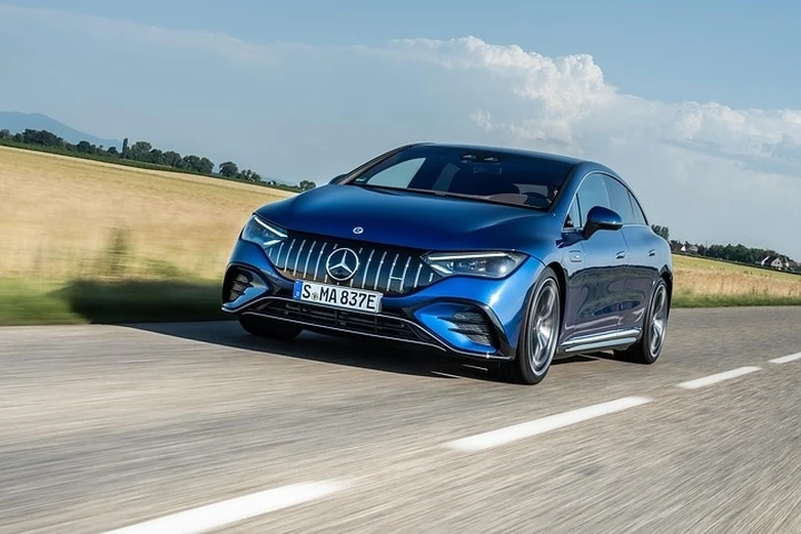 Mercedes-AMG EQE: fascino e sportività a zero emissioni