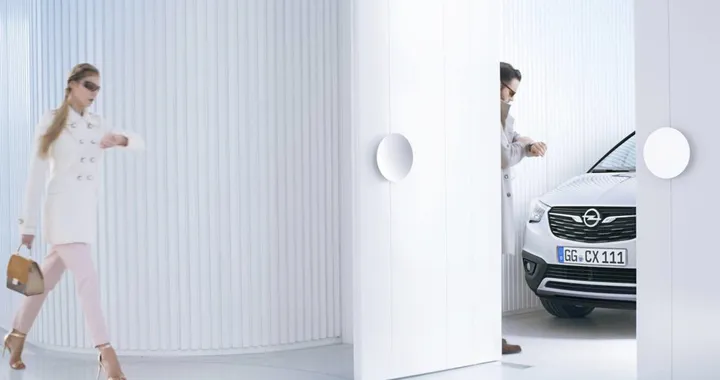 Opel: ecco il teaser della Crossland X