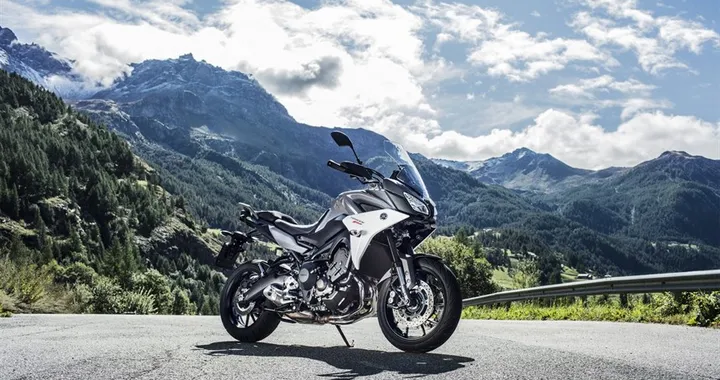 Yamaha Tracer 900 e 900 GT: novità ad EICMA 2017