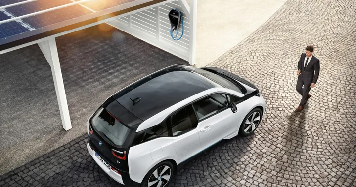 Auto elettriche: la presa per la ricarica diventa obbligatoria nelle nuove case