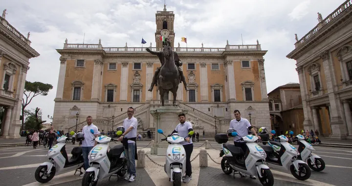 eCooltra: lo scooter sharing elettrico sbarca a Roma