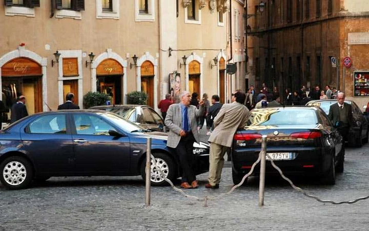 Auto blu, poche adesioni per il controllo