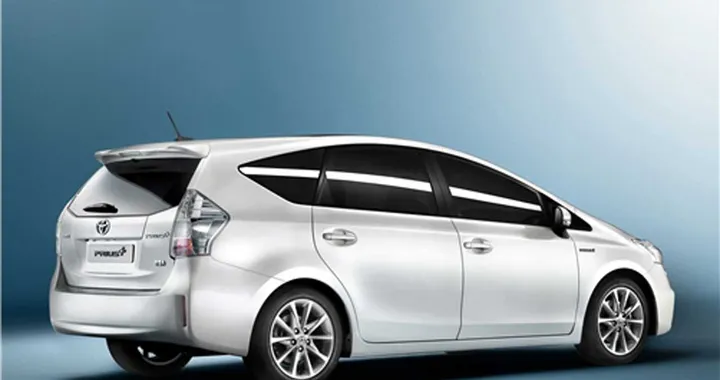 Toyota Prius +