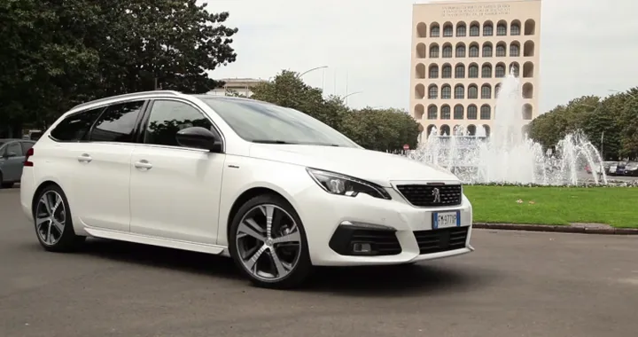 Peugeot 308 SW GT Line: sportiva e connessa