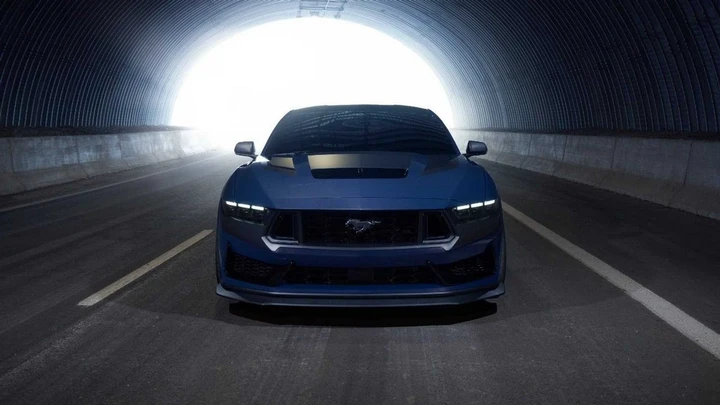 Ford Mustang Dark Horse: le immagini