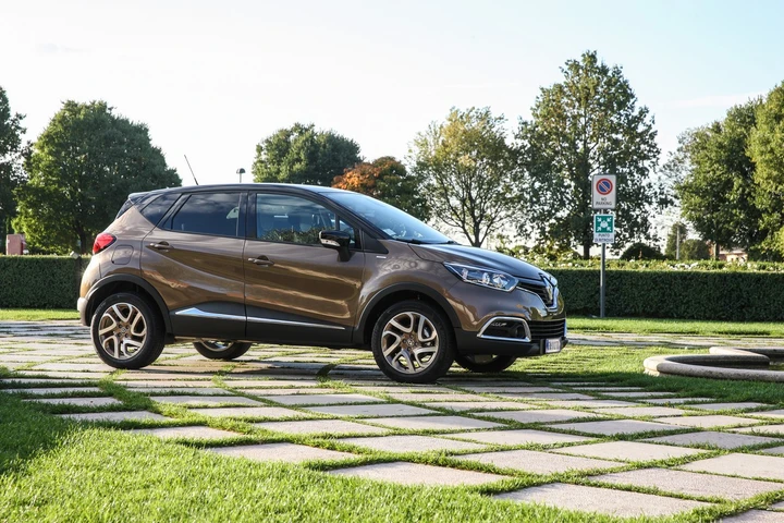 Renault Captur Iconic e Excite: prezzi da 22.600 euro