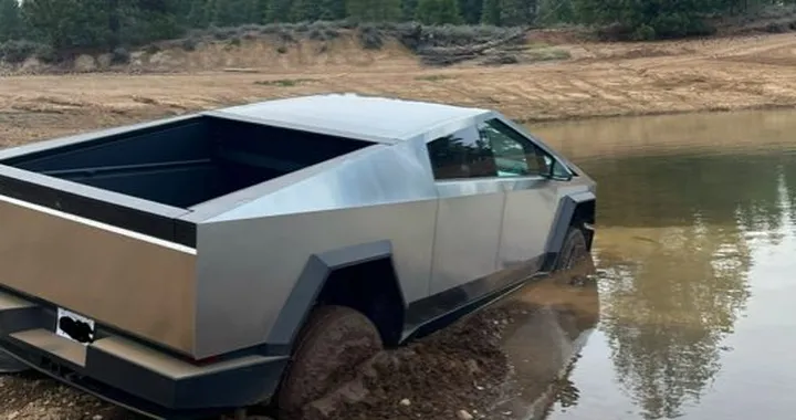 Tesla Cybertruck non riesce a guadare il fiume: le riparazioni sono esose