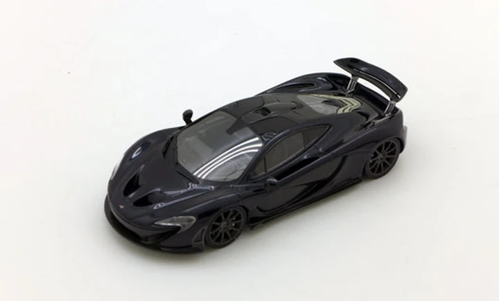 McLaren P1 in scala 1:8 costa 11mila euro
